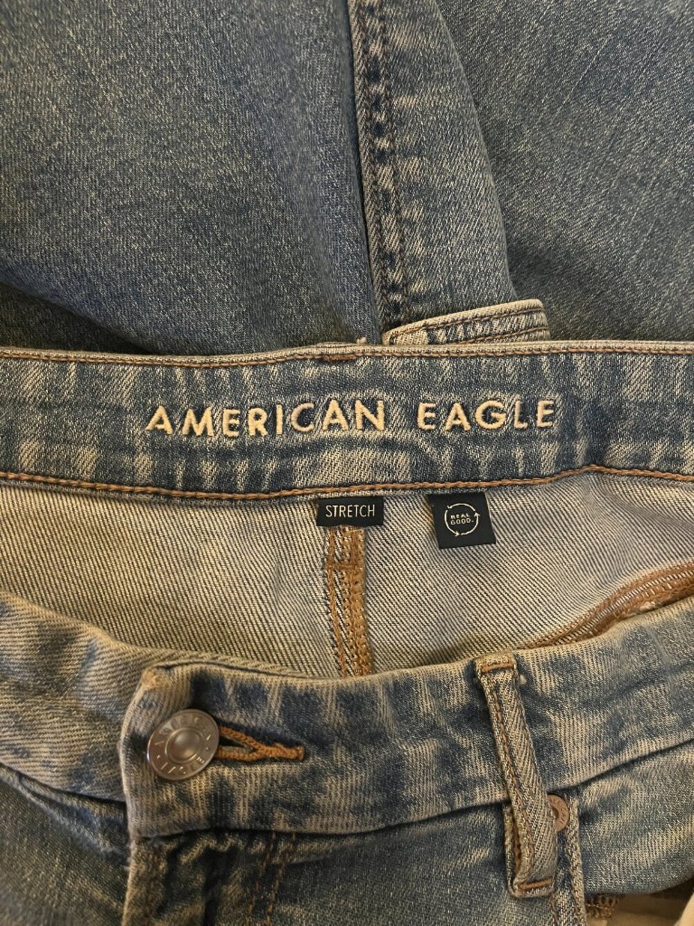 American Eagle Curvy Super High Waisted Baggy Wide Leg Cargo Denim Jeans - Picture 5 of 10